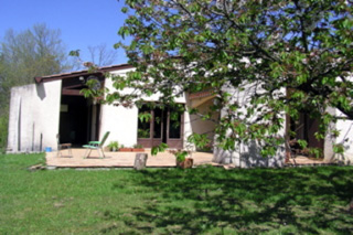 Maison avec 5000m2 de terrain  proximit de  lIsle en Dodon