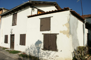 Maison  proximit de  lIsle en Dodon